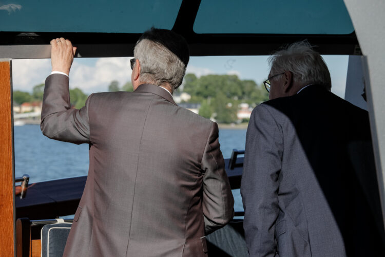 Presidentti Niinistö, rouva Jenni Haukio, Saksan liittopresidentti Frank-Walter Steinmeierin ja rouva Elke Büdenbenderin matkustivat Kultaranta VIII -veneellä Turkuun. Kuva: Matti Porre/Tasavallan presidentin kanslia
