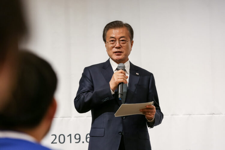 Presidentti Niinistö ja presidentti Moon käynnistivät Korea-Suomi hackaton-tapahtuman Startup Summitissa. Kuva: Matti Porre/Tasavallan presidentin kanslia