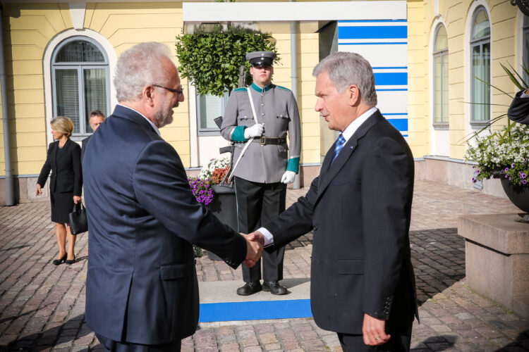 Presidentti Niinistö vastaanotti Latvian presidentti Egils Levitsin Presidentinlinnaan. Kuva: Juhani Kandell/Tasavallan presidentin kanslia