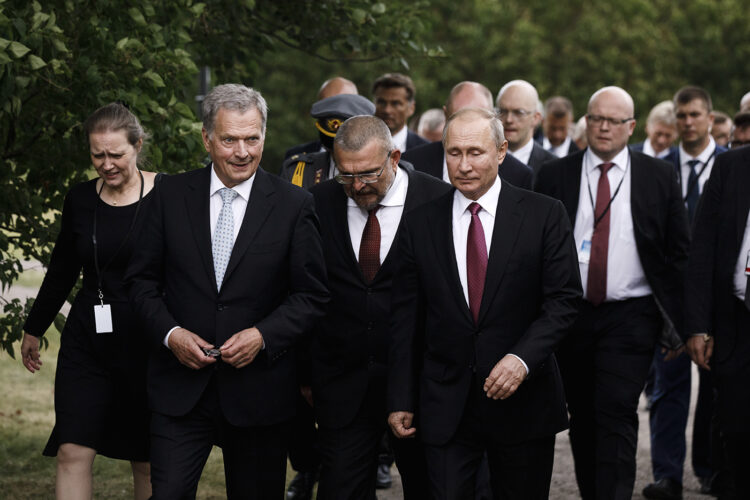 President Niinistö and president Putin at Suomenlinna. Photo: Roni Rekomaa/Office of the President of the Republic of Finland