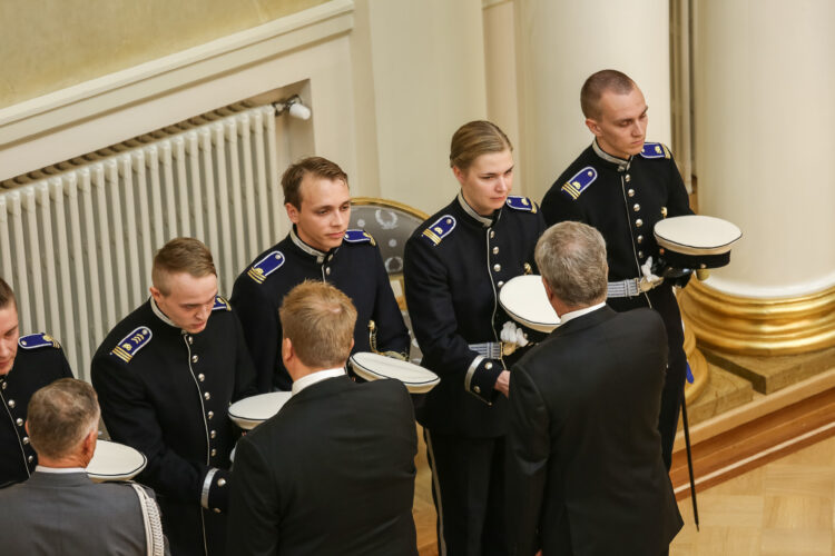 Kadettien nimittämis- ja ylentämistilaisuus Presidentinlinnassa 30.8.2019. Kuva: Matti Porre/Tasavallan presidentin kanslia