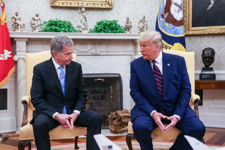 Bilateral discussions between President Niinistö and President Trump in the Oval Office. 
Photo: Matti Porre/Office of the President of the Republic of Finland 