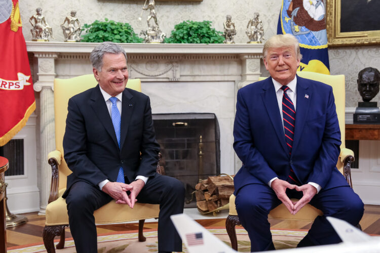 Bilateral discussions between President Niinistö and President Trump in the Oval Office. 
Photo: Matti Porre/Office of the President of the Republic of Finland 