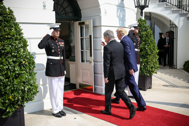 President Donald Trump welcomes President Sauli Niinistö to the White House at the South Portico on 2 October 2019. Photo: Matti Porre/Office of the President of the Republic of Finland 