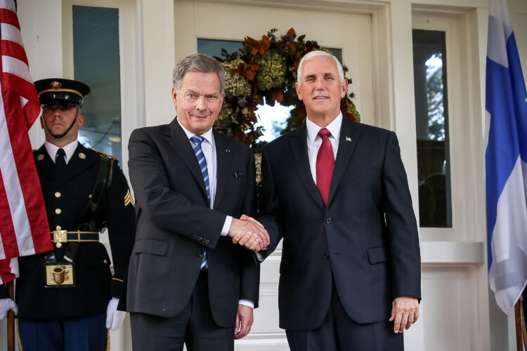 Frukostmöte med Förenta staternas vicepresident Mike Pence. Foto: Matti Porre/Republikens presidents kansli
