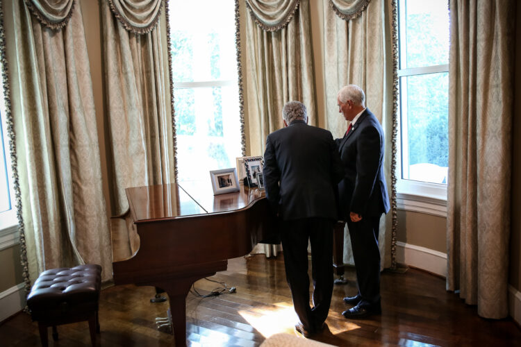 Frukostmöte med Förenta staternas vicepresident Mike Pence. Foto: Matti Porre/Republikens presidents kansli
