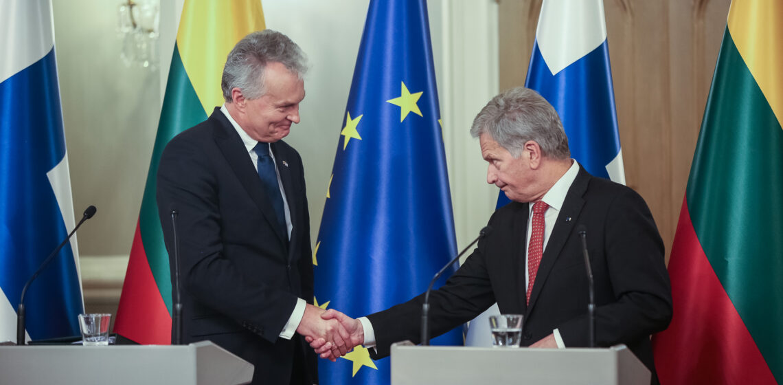 President Sauli Niinistö and the President of Lithuania Gitanas Nausėda shake hands at the end of the joint press conference held in the Gothic Hall. Photo: Juhani Kandell/Office of the President of the Republic