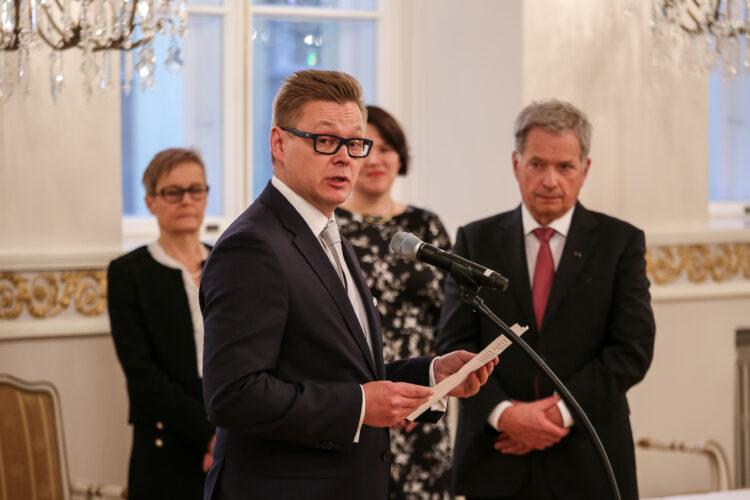 Tasavallan presidentti Sauli Niinistö jakoi vuoden 2019 kansainvälistymispalkinnot perjantaina 29. marraskuuta Presidentinlinnassa. Palkinnon saivat Smartly.io Solutions, Keitele Forest ja Cursor Oy. Kuva: Matti Porre/Tasavallan presidentin kanslia