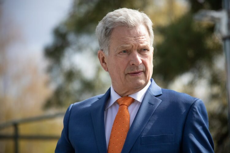 Presidentti Niinistö Kultaranta-keskustelujen ennakkohaastattelussa Mäntyniemessä 12.5.2020. Kuva: Matti Porre/Tasavallan presidentin kanslia