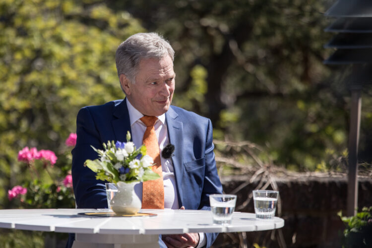 Tasavallan presidentti Sauli Niinistö Kultaranta-keskusteluiden avauskeskustelussa. Kuva: Matti Porre/Tasavallan presidentin kanslia