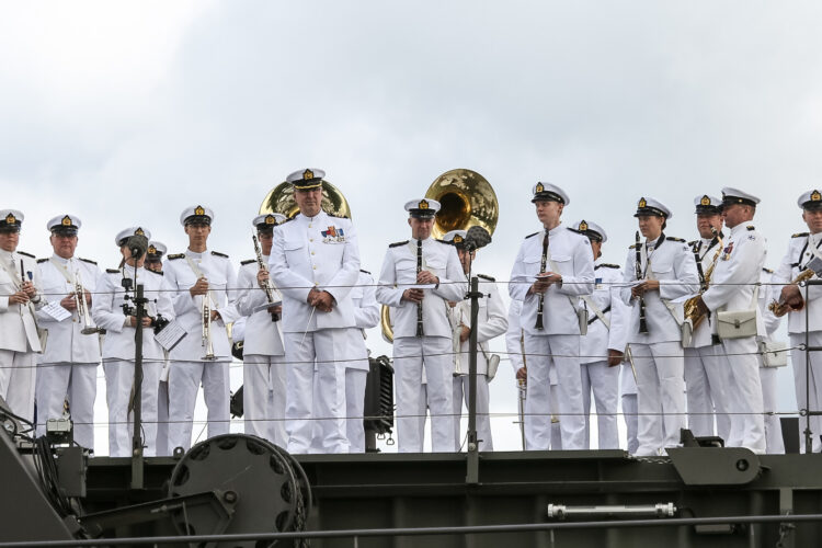 Marinen firade sin årsdag med att salutera republikens president Sauli Niinistö på Gullranda torsdagen den 9 juli.
