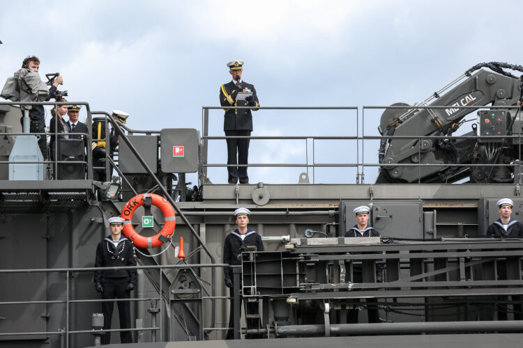 Marinen firade sin årsdag med att salutera republikens president Sauli Niinistö på Gullranda torsdagen den 9 juli.