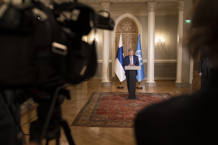 President Niinistö  på pressträffen i 
Presidentens slott  efter sitt anförande i FN:s generalförsamling. Foto: Jon Norppa/Republikens presidents kansli