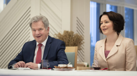 The presidential couple received Christmas greetings virtually. Photo: Jon Norppa/Office of the President of the Republic