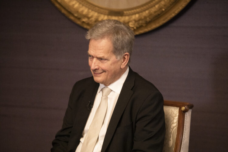 Före självständighetsdagen träffade president Niinistö general Jaakko Valtanen som de senaste åren varit den första gästen som anlänt till självständighetsdagens mottagning i Rikssalen i Presidentens slott. Foto: Jon Norppa/Republikens presidents kansli