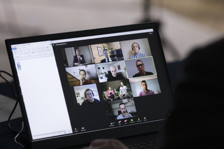 LUT University students and President Niinistö discussed, among other things, combating climate change on 26 April 2021. Photo: Matti Porre/Office of the President of the Republic