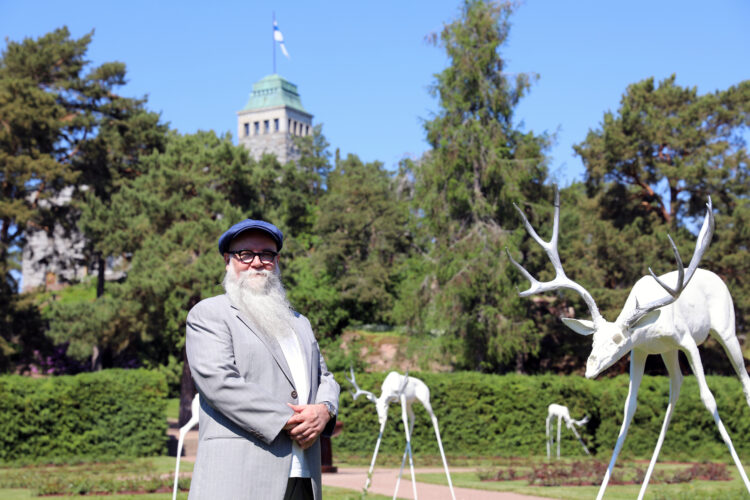 Artist Timo Heino. Photo: Riikka Hietajärvi/The Office of the President of the Republic