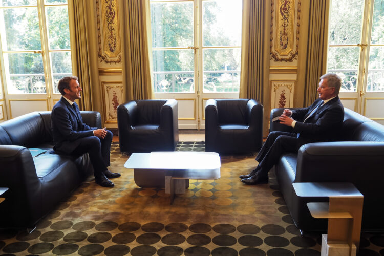 Republikens president Sauli Niinistö träffade Frankrikes president Emmanuel Macron i Paris tisdagen den 7 september 2021. Foto: Jouni Mölsä/Republikens presidents kansli