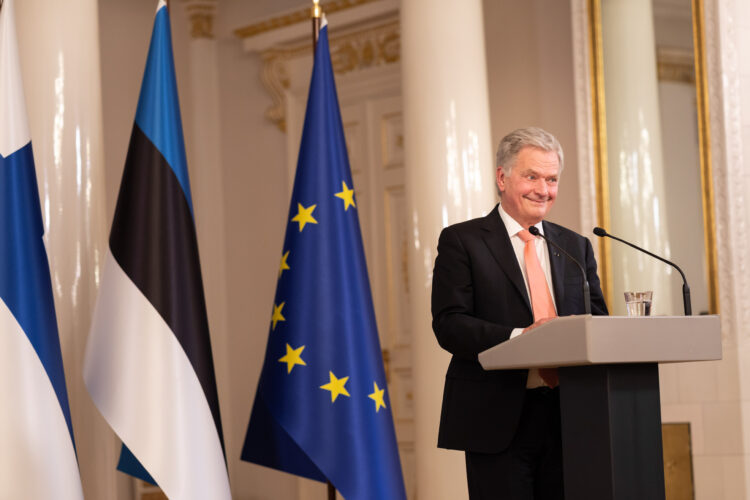 Vid presskonferensen konstaterade president Niinistö att diskussionerna hade förlöpt utmärkt. ”Vi märkte att vi har så mycket gemensamt på ett positivt sätt att mötet drog ut på tiden.” Foto: Jon Norppa/Republikens presidents kansli