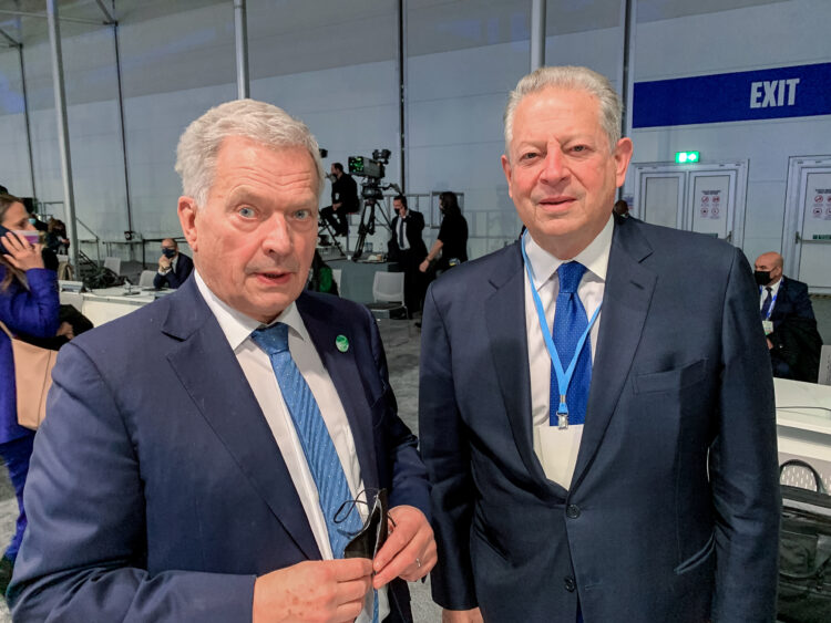 Presidentti Niinistö ja Yhdysvaltain entinen varapresidentti Al Gore. 
Kuva: Jukka Siukosaari/Suomen Lontoon-suurlähetystö