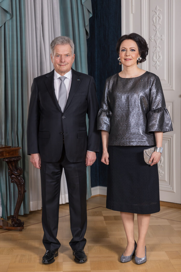 Tasavallan presidentti Sauli Niinistö ja puoliso Jenni Haukio itsenäisyyspäivänä 6. joulukuuta 2021. Kuva: Matti Porre/Tasavallan presidentin kanslia