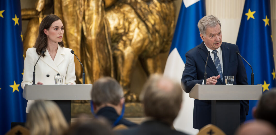 President Niinistö och statsminister Marin under den gemensamma presskonferensen den 15 maj 2022. Bild: Matti Porre/Republikens presidents kansli