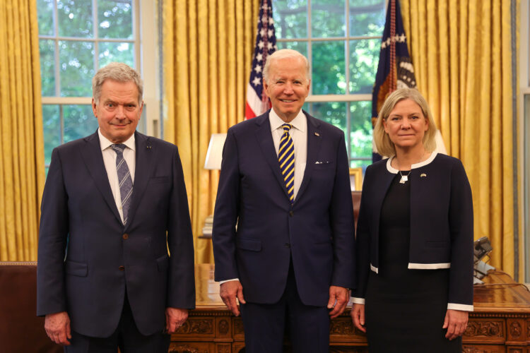 Republikens president Sauli Niinistö träffade USA:s president Joseph R. Biden tillsammans med Sveriges statsminister Magdalena Andersson i Vita huset torsdagen den 19 maj 2022. Foto: Riikka Hietajärvi/Republikens presidents kansli