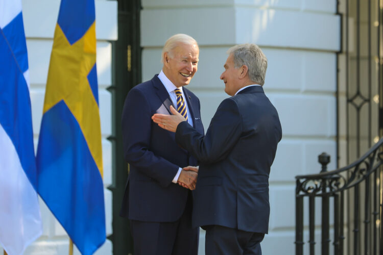 Republikens president Sauli Niinistö träffade USA:s president Joseph R. Biden tillsammans med Sveriges statsminister Magdalena Andersson i Vita huset torsdagen den 19 maj 2022. Foto: Riikka Hietajärvi/Republikens presidents kansli