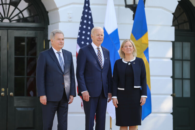 Republikens president Sauli Niinistö träffade USA:s president Joseph R. Biden tillsammans med Sveriges statsminister Magdalena Andersson i Vita huset torsdagen den 19 maj 2022. Foto: Riikka Hietajärvi/Republikens presidents kansli