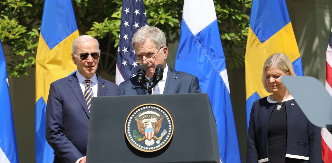 Republikens president Sauli Niinistö träffade USA:s president Joseph R. Biden tillsammans med Sveriges statsminister Magdalena Andersson i Vita huset torsdagen den 19 maj 2022. Foto: Riikka Hietajärvi/Republikens presidents kansli