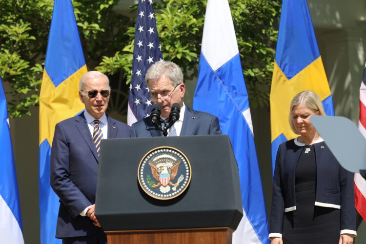 Republikens president Sauli Niinistö träffade USA:s president Joseph R. Biden tillsammans med Sveriges statsminister Magdalena Andersson i Vita huset torsdagen den 19 maj 2022. Foto: Riikka Hietajärvi/Republikens presidents kansli