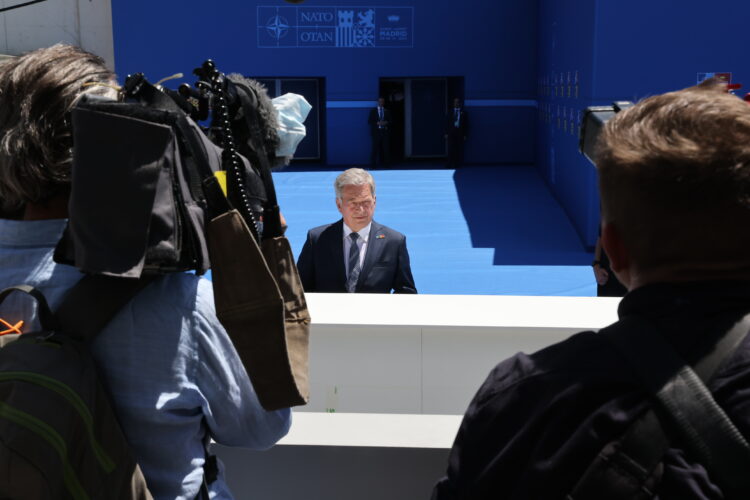 President Niinistö gave doorstep interviews to the media as he arrived at the summit. Photo: Juhani Kandell/Office of the President of the Republic of Finland