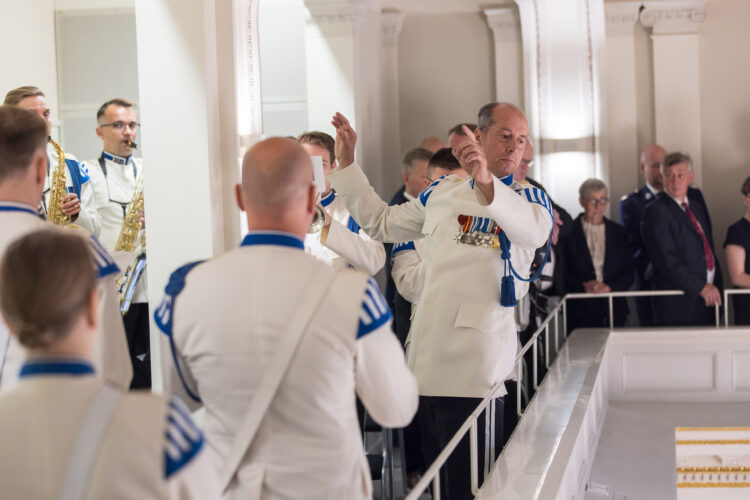 Tasavallan presidentti ylensi ja nimitti valmistuvat kadetit 26.8.2022. Kuva: Matti Porre/Tasavallan presidentin kanslia