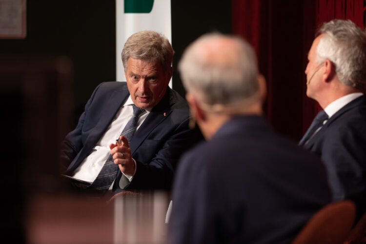 President Niinistö and Norwegian Prime Minister Jonas Gahr Støre in a discussion moderated by NUPI Director Ulf Sverdrup. Photo: Matti Porre / Office of the President of the Republic of Finland