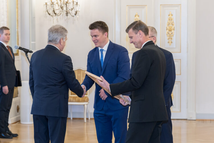 K. Hartwall Oy Ab, a family-owned company specialising in logistics equipment and services, received the Growth Company Award. Photo: Matti Porre / Office of the President of the Republic of Finland