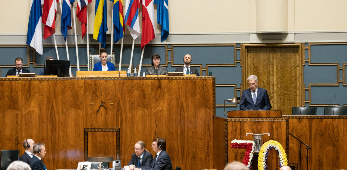 Tasavallan presidentti Sauli Niinistö oli vierailevana puhujana Pohjoismaiden neuvoston 74. istunnossa Eduskuntatalossa  tiistaina 1. marraskuuta 2022.  Kuva: Hanne Salonen/Eduskunta