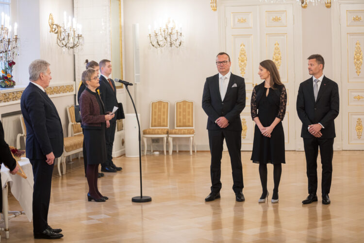 Vuoden yhteisöpalkinto jaettiin Kasvuryhmä Suomi ry:lle. Kuva: Matti Porre/Tasavallan presidentin kanslia