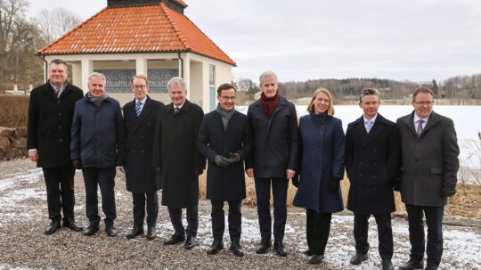 President Niinistö, Prime Minister Kristersson and Prime Minister Gahr Støre together with the Foreign and Defence Ministers of Finland, Sweden and Norway at Harpsund. Photo: Riikka Hietajärvi/The Office of the President of the Republic of Finland