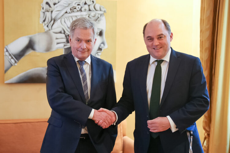 President Niinistö and UK Defence Secretary Ben Wallace met at the Munich Security Conference on 17 February 2023. Photo: Riikka Hietajärvi/Office of the President of the Republic of Finland