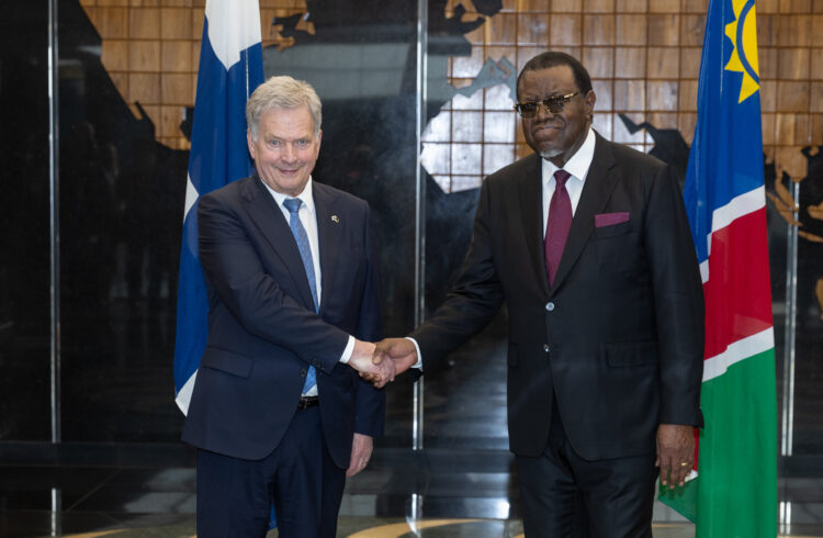 Presidentti Sauli Niinistö ja presidentti Hage G. Geingob Windhoekissa 27. huhtikuuta 2023. 
Kuva: Matti Porre/Tasavallan presidentin kanslia