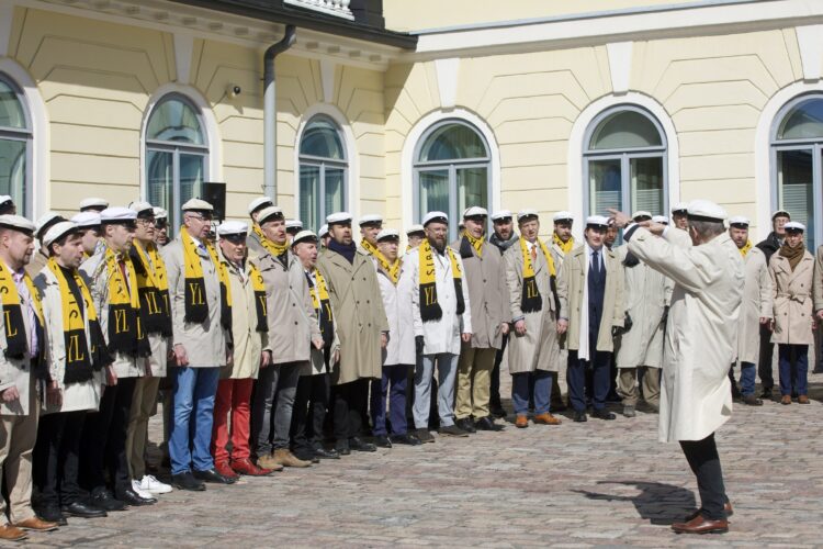 Studentkårens Sångare uppträdde i en sammansättning av 60 sångare. Foto: Riikka Hietajärvi/Republikens presidents kansli 