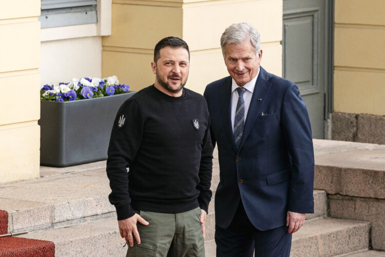 Arrival ceremony for President Zelenskyy at the Presidential Palace in Helsinki. Photo: Roni Rekomaa/The Office of the President of the Republic of Finland