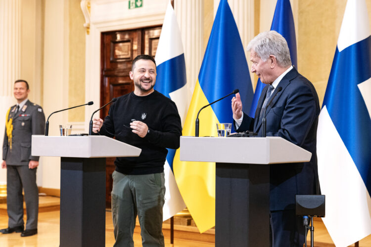 Presidentti Niinistön ja presidentti Zelenskyin yhteinen lehdistötilaisuus keskiviikkona 3. toukokuuta 2023. Kuva: Roni Rekomaa/Tasavallan presidentin kanslia 