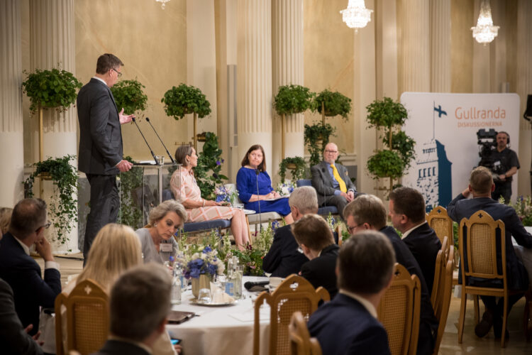 On Monday morning 19 June, the event continued on the topic of ”The new era of geopolitics – Will the world become divided?”. The panel consisted of Minister Jaakko Iloniemi; Linda Jakobson, Senior Advisor at the China Office of Finnish Industries and Professor Liisa Laakso, Senior Researcher at the Nordic Africa Institute. The debate was moderated by journalist Jan Andersson. Photo: Matti Porre/The Office of the President of the Republic of Finland 