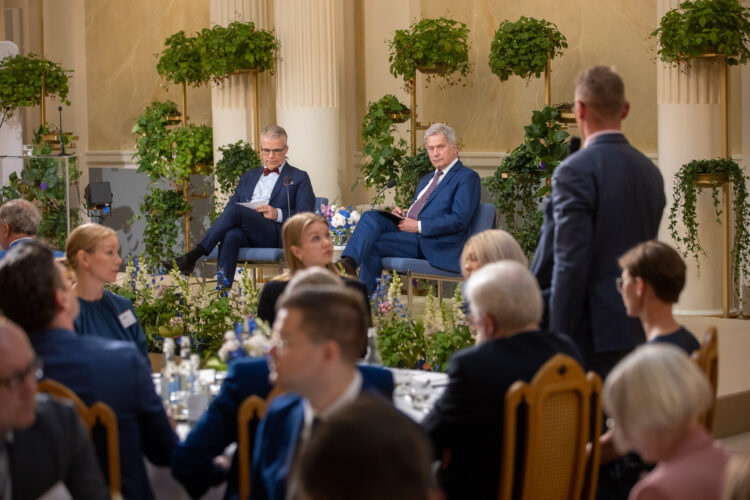 After President Niinistö's opening address the Kultaranta Talks 2023 continued with a discussion on the global geopolitical situation, great-power competition and Finland's position in the world. Photo: Matti Porre/The Office of the President of the Republic of Finland