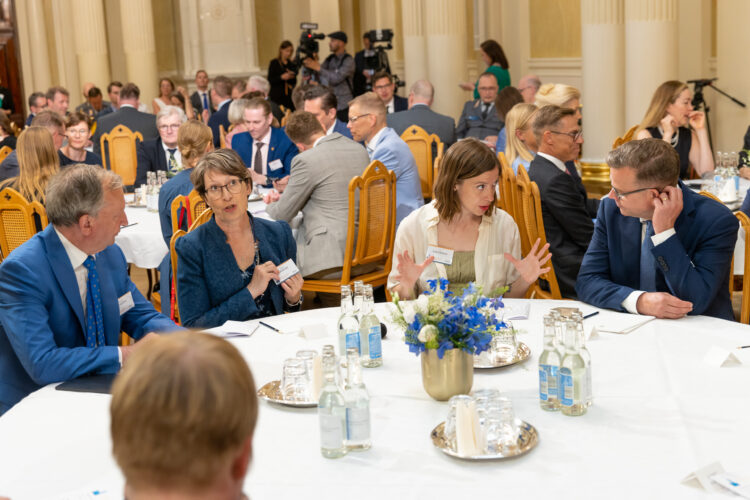 President Niinistö öppnade Gullrandadiskussionerna 2023 med ett anförande om det geopolitiska läget, stormaktskonkurrensen och Finlands roll i världen söndagen den 18 juni 2023. Foto: Matti Porre/Republikens presidents kansli