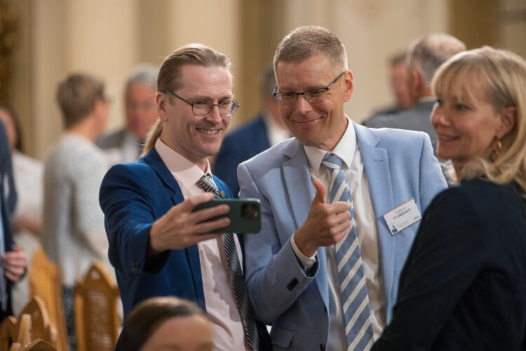 Maanantain toisessa keskustelussa 19. kesäkuuta käsiteltiin Suomea sotilaallisesti liittoutuneena maana. Kuva: Matti Porre/Tasavallan presidentin kanslia