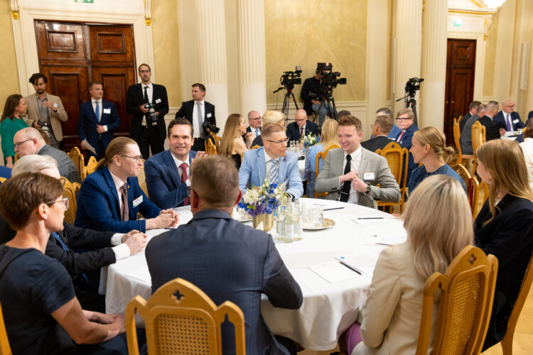 President Niinistö öppnade Gullrandadiskussionerna 2023 med ett anförande om det geopolitiska läget, stormaktskonkurrensen och Finlands roll i världen söndagen den 18 juni 2023. Foto: Matti Porre/Republikens presidents kansli