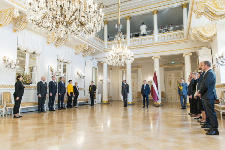 Välkomstceremoni i Spegelsalen i Presidentens slott. Foto: Matti Porre/Republikens presidents kansli 