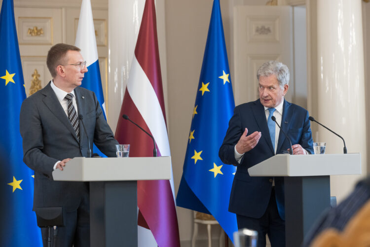 Press conference in the Hall of Mirrors. Photo: Matti Porre/Office of the President of the Republic of Finland 